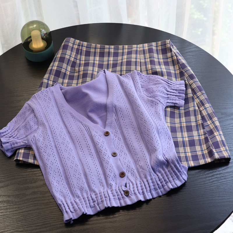 a line purple plaid skirt