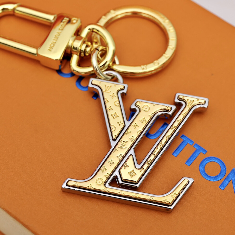 Móc khóa chữ bằng thép titan móc chìa khóa xe ô tô mặt dây chuyền Túi Phụ kiện túi phụ kiện chìa khóa