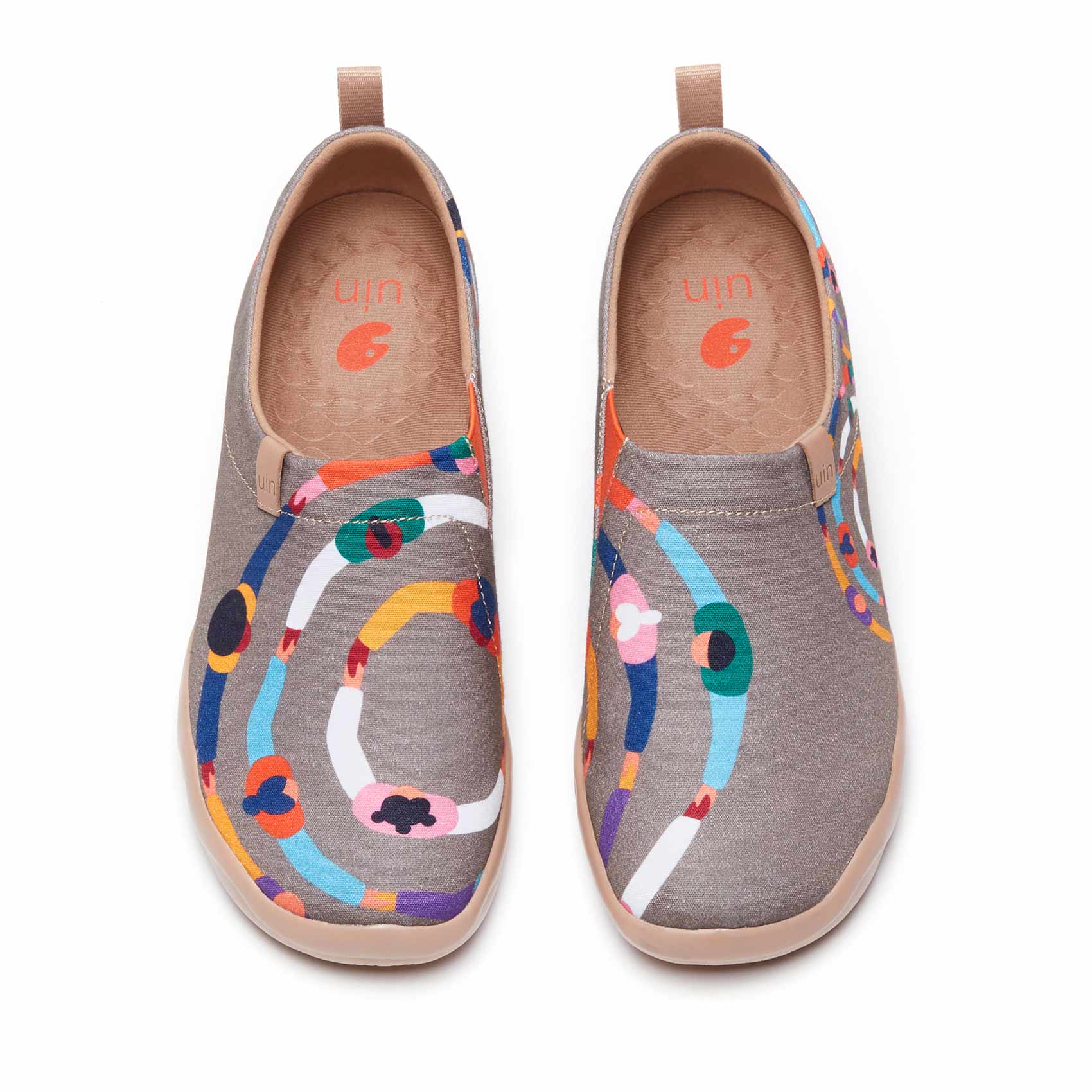 UIN Men shoes Casual Flat Shoes Man Round Toe Shoes Love Cricle ราคา 3,638 บาท*ส่งฟรี