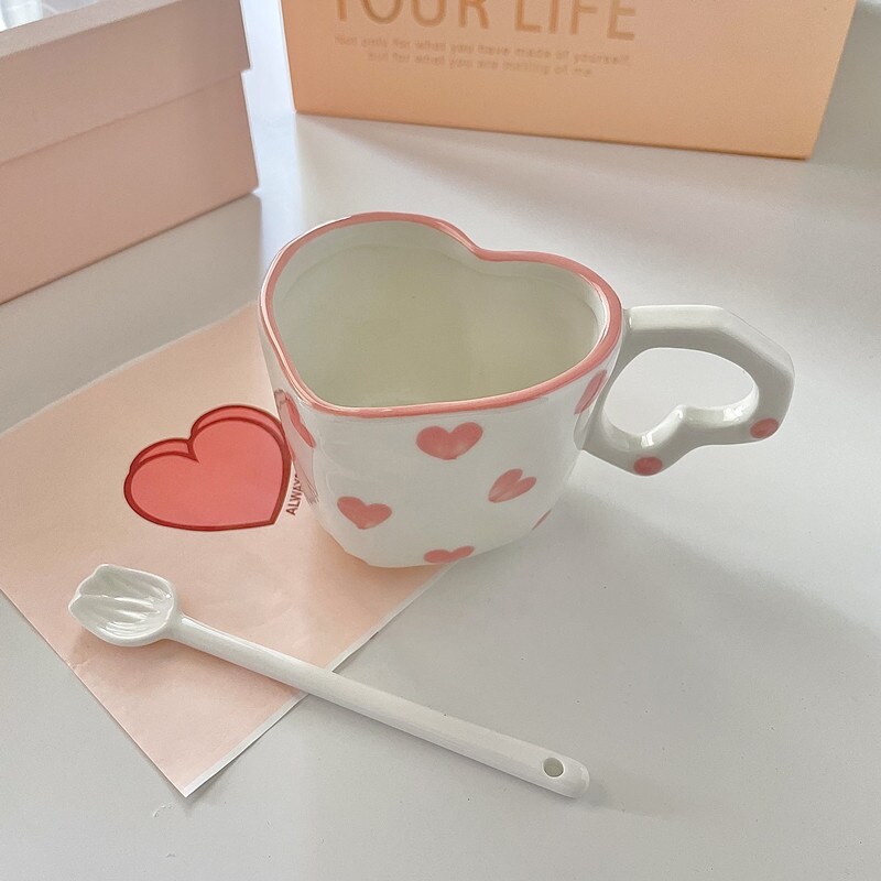 【A LOVABLE】♚๑ Valentine 39;s Day Creative Ceramic Mug Middle East Style Coffee Cup Heart Shaped Afternoon Tea Milk Cups Girls Couple Xmas Gift ราคา 1,185 บาท*ส่งฟรี