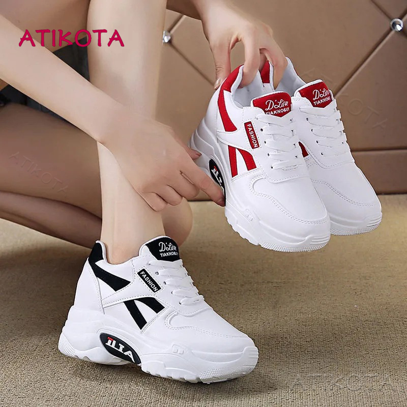 Atikota ผู้หญิงรองเท้าผ้าใบหนังด้านในเพิ่มความสูงสบาย ๆ มัฟฟินรองเท้ากีฬาผู้หญิงพื้นหนาทุกคู่ ราคา 402 บาท*ส่งฟรี