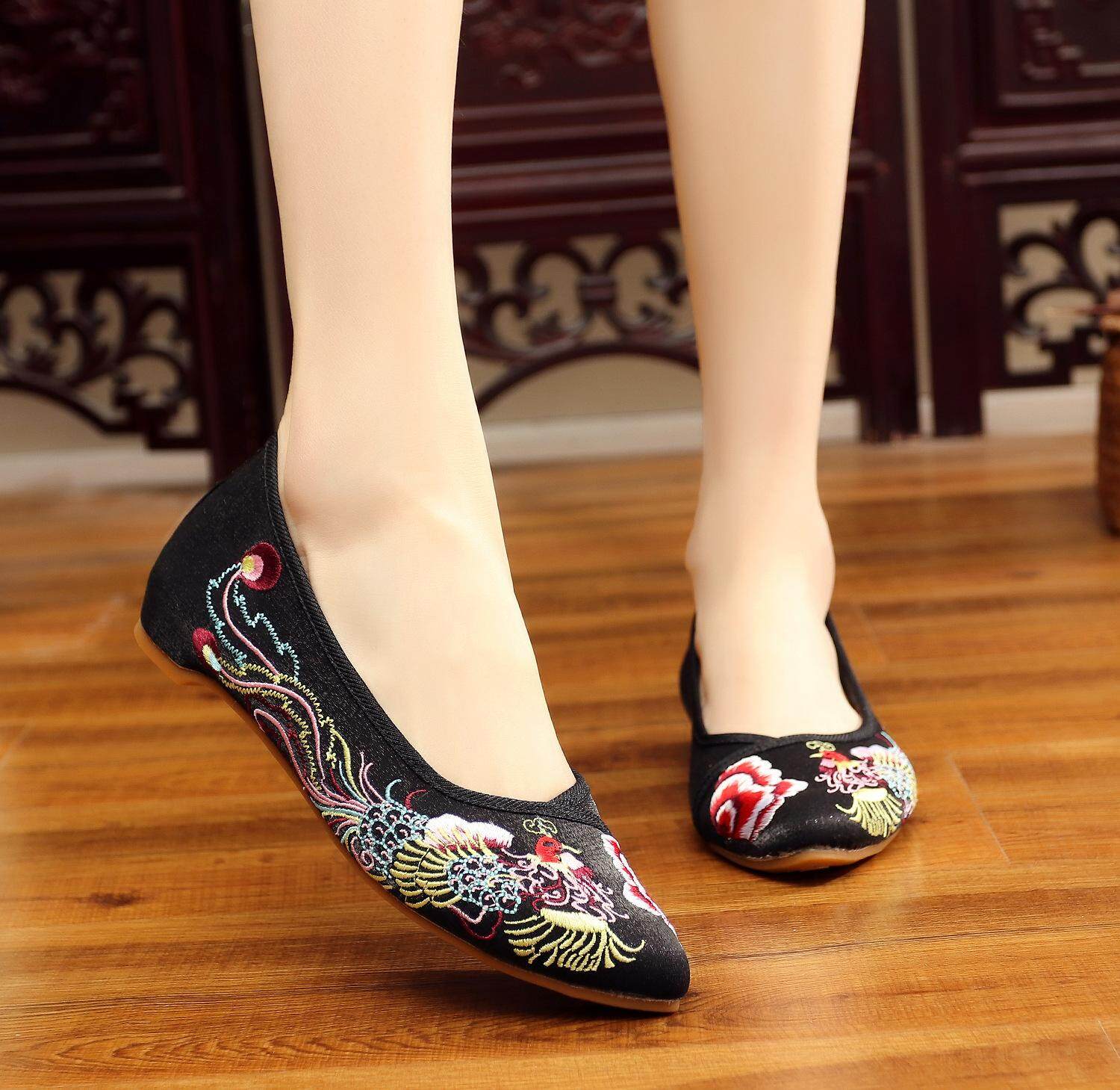 จีน Qipao ชุดรองเท้าแต่งงานมังกรและนกฟีนิกซ์ปักรองเท้า
