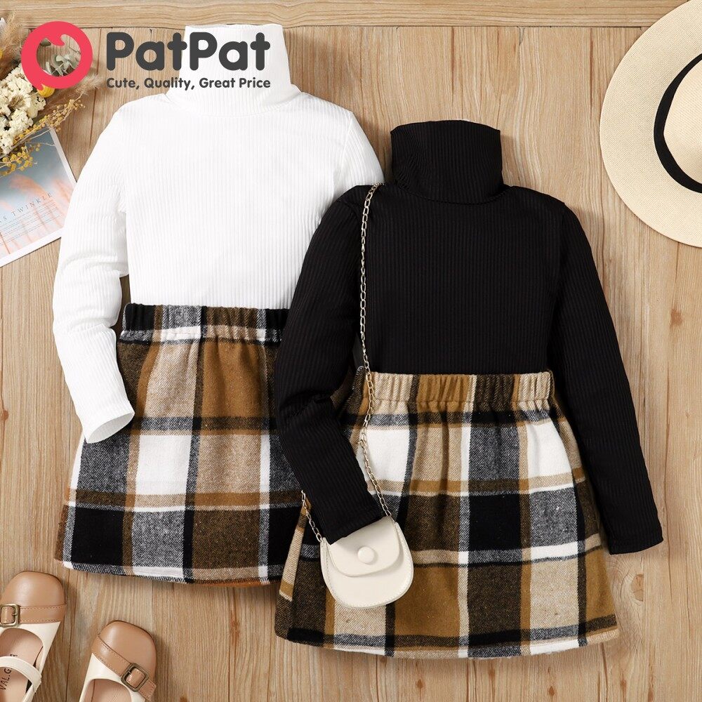 PatPat Bộ 2 Chiếc Áo Thun Dài Tay Màu Đen Và Chân Váy Kẻ Sọc Cổ Lọ Cho Bé Gái