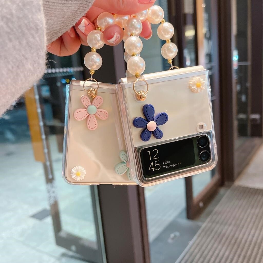 {hot} Cute Flower Bracelet Chain Phone Case For Samsung Galaxy Z Flip Hand Chain Cover Galaxy Z Flip 3 ZFlip 4 Folding Case Funda