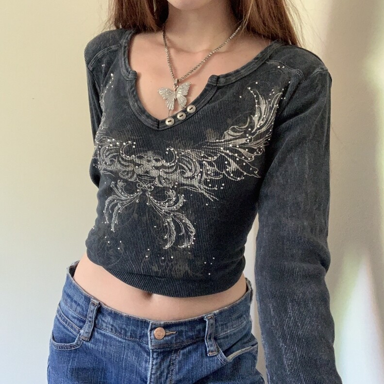 Beautifultime Áo Thun Thẩm Mỹ Harajuku Cổ Điển Y2k Áo Hở Eo Màu Đen Cánh Thiên Thần Cổ Tích Retro Grunge Cho Nữ Áo Chui Đầu Dáng Ôm Dài Tay Mùa Thu