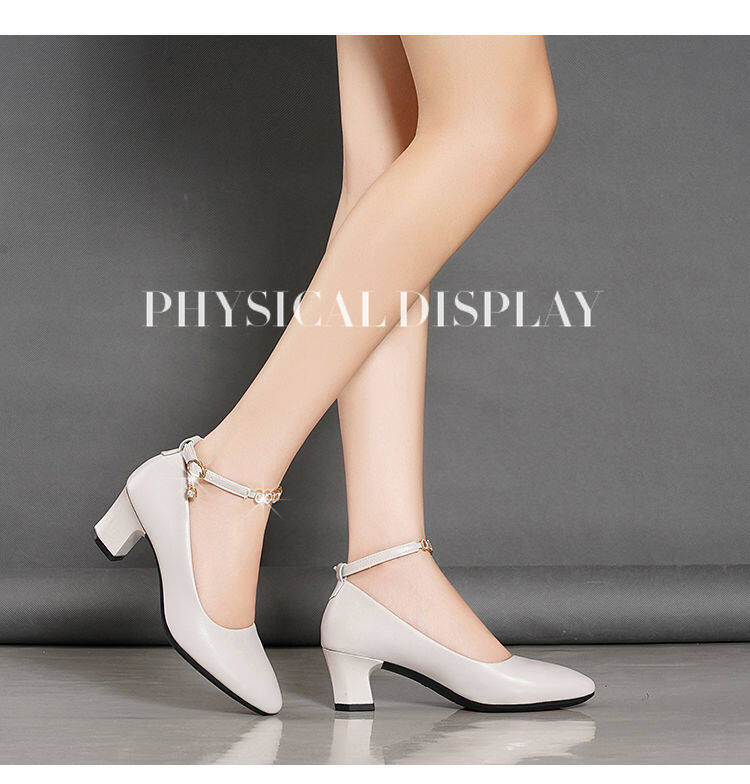 Mother shoes mid-heel low-heel leather soft sole women's single shoes 2020 new middle-aged spring and autumn women's one-word buckle shoes