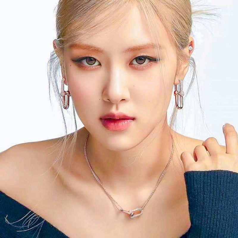 Khuyên tai mắt xích đính đá giống Rosé BlackPink (có ảnh thật)