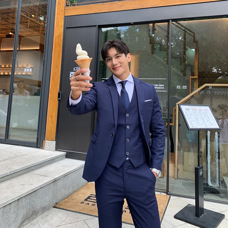 (Áo Khoác + Quần + Áo Vest + Cà Vạt) Bộ Vest Nam Chất Lượng Cao Trang Phục Công Sở Chuyên Nghiệp Bốn Món Dáng Ôm Thường Ngày Váy Đám Cưới Chú Rể Phù Rể Quà Tặng Miễn Phí Trâm