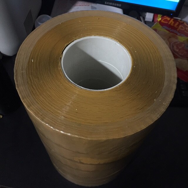 1 cuộn băng dính đục lõi siêu mỏng