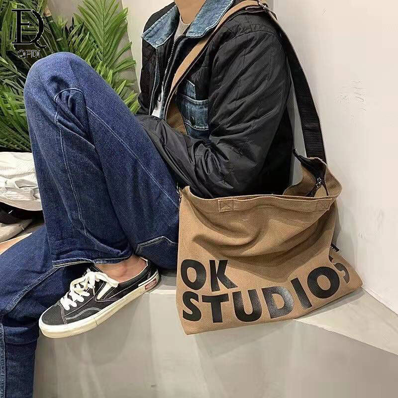 QFDITúi Túi Đeo Chéo Nam Và Nữ Túi Vải Canvas Mát Mẻ Instagram Túi Xách Sức Chứa Lớn Túi Đeo Vai Đơn Giản Retro Thường Ngày túi xách nữ túi đeo chéo nam túi đeo chéo nữ tui đeo nữ chéo tui đeo chéo cho nam tui xách nư giá rẻ