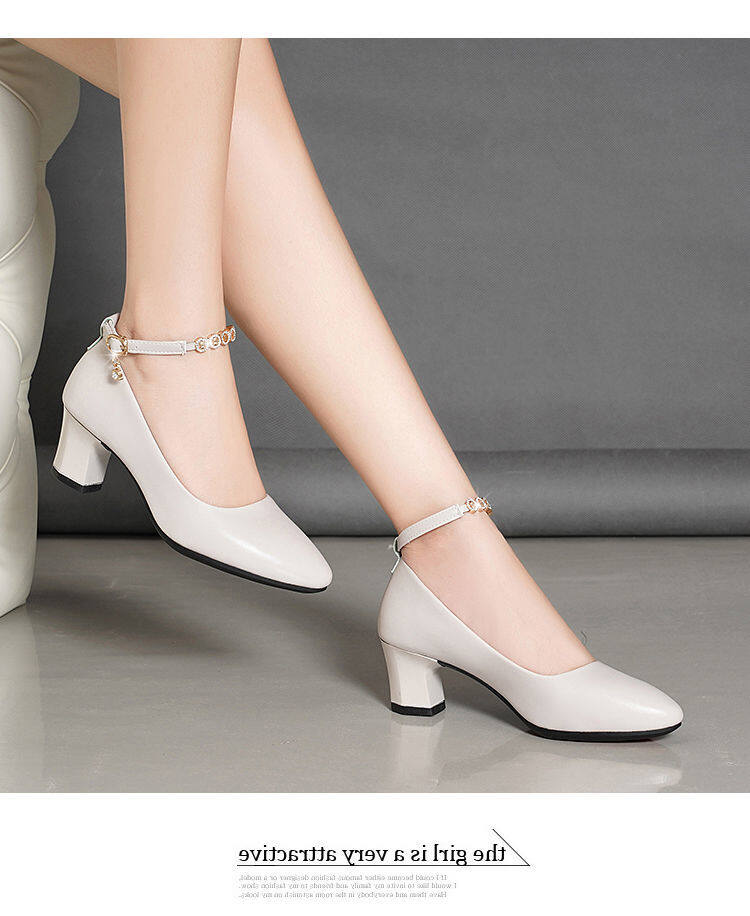 Mother shoes mid-heel low-heel leather soft sole women's single shoes 2020 new middle-aged spring and autumn women's one-word buckle shoes